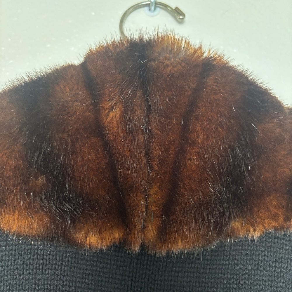 Lauren by Ralph Lauren Vintage Wool and Cashmere Cardigan With Fur Collar - Picture 9 of 9
